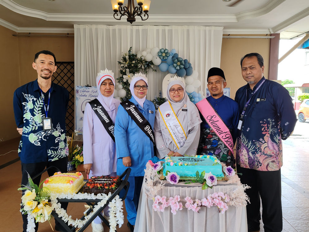 MAJLIS PERSARAAN PN HASNAH, HJ ZAWAWI, PN ZAINU, SR MEKZAH